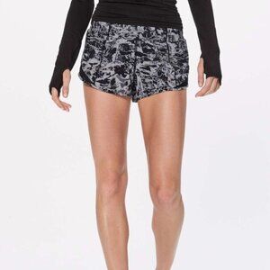 Lululemon Hotty Hot Short II (2.5") Interlaced Alpine White Black / Black
